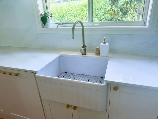 Handles & Sinks