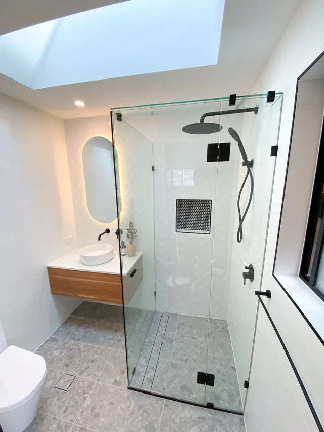 Semi-Frameless & Frameless Glass Shower Screens